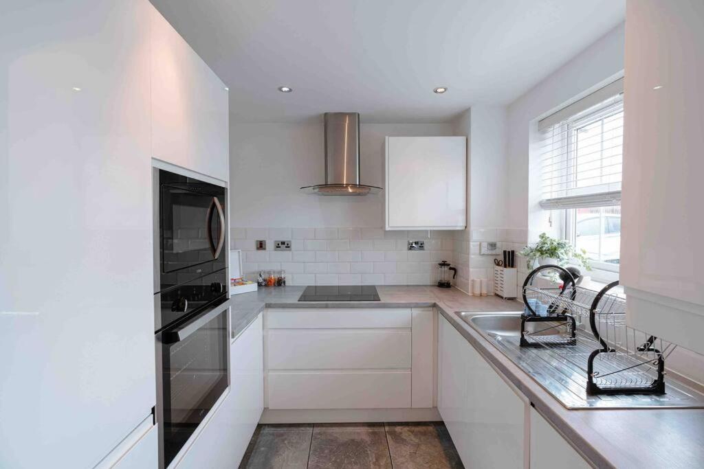 Stunning Abode 5 Min From Nec & Bhx, Pets Allowed Marston Green Exterior foto