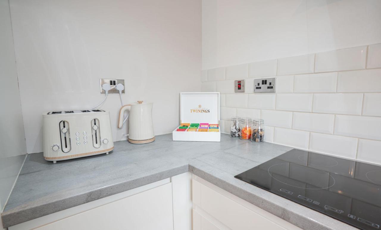 Stunning Abode 5 Min From Nec & Bhx, Pets Allowed Marston Green Exterior foto